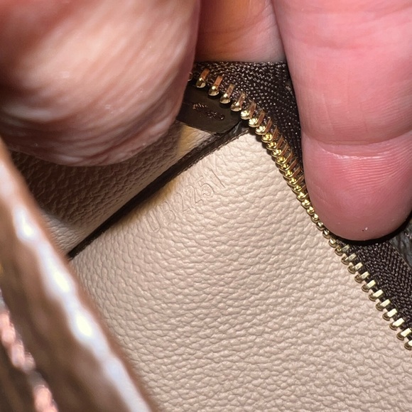 *sold*NWT Louis Vuitton Monogram Toiletry Pouch 15 - Picture 5 of 6